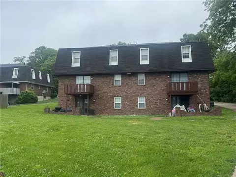 7008-7010 N Church Rd, Liberty, MO 64068