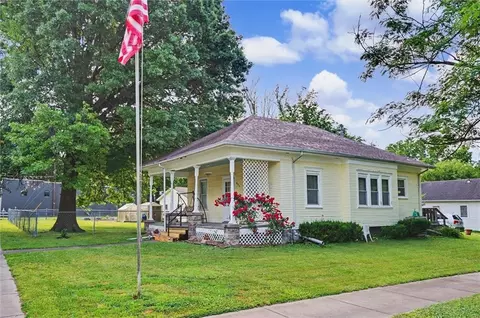 404 E Wilson St, Ottawa, KS 66067