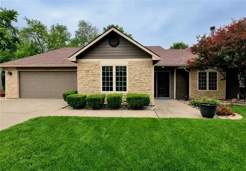 539 Bently Dr, Lawrence, KS 66049