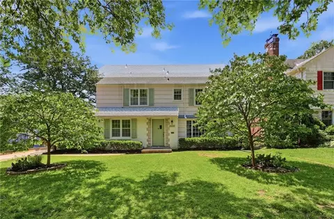 607 E 65th St, Kansas City, MO 64131