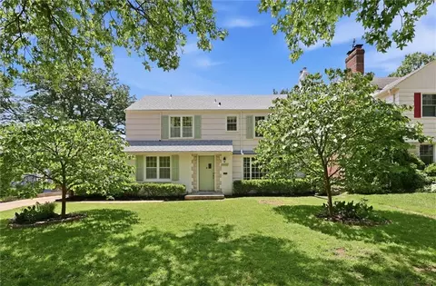 607 E 65th St, Kansas City, MO 64131