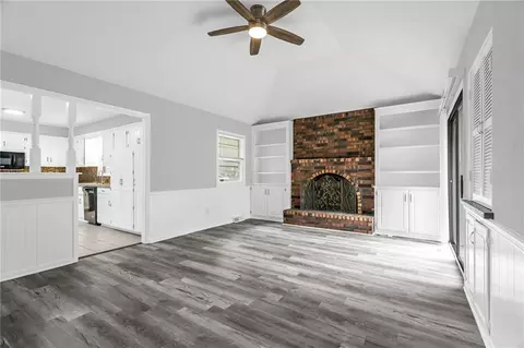 Living - 17908 E Cheyenne Dr, Independence, MO 64056 photo 3 of 5
