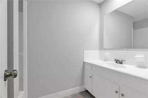 Bath - 17908 E Cheyenne Dr, Independence, MO 64056 photo 1 of 3