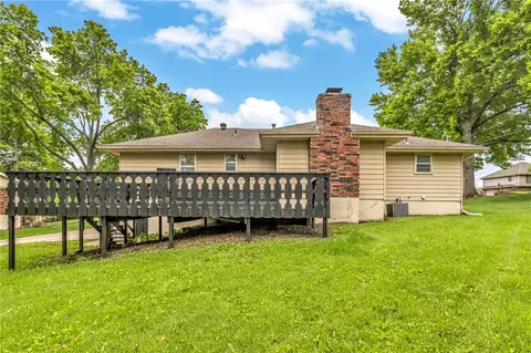 Exterior - 17908 E Cheyenne Dr, Independence, MO 64056 photo 6 of 6