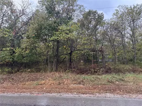 42 N Linn Valley Dr, Linn Valley, KS 66040