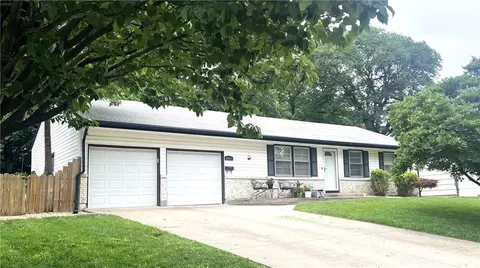 8901 Belleview Ave, Kansas City, MO 64114