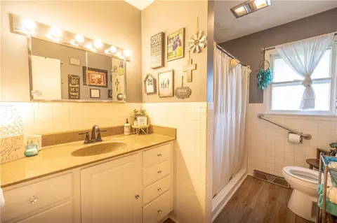 Bath - 207 W 2nd St, Alma, MO 64001 photo 1 of 2