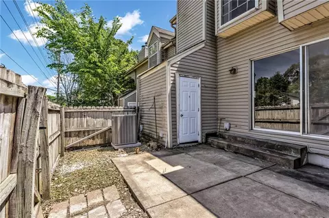 11902 E 59th Ter, Kansas City, MO 64133