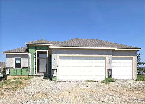 4525 145th Ct, Basehor, KS 66007