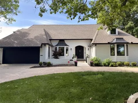 3205 W 83rd St, Leawood, KS 66206