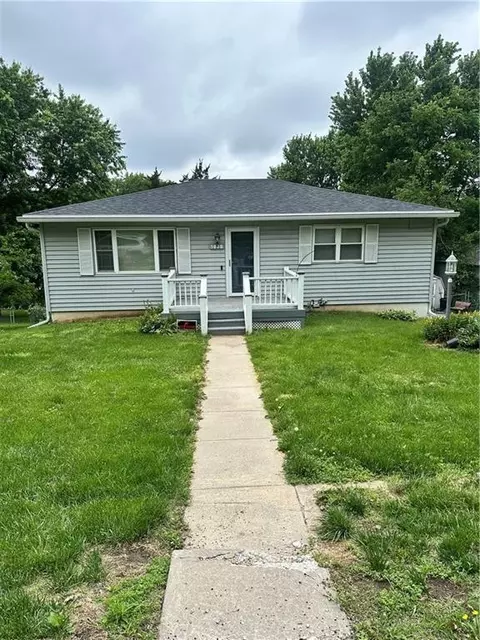 5808 Pleasant Ave, Saint Joseph, MO 64503