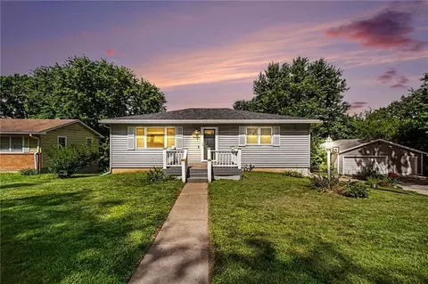 5808 Pleasant Ave, Saint Joseph, MO 64503