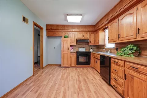 Kitchen - 16017 E 37th St, Independence, MO 64055 photo 2 of 2