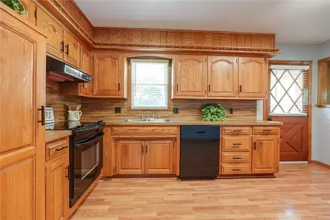 Kitchen - 16017 E 37th St, Independence, MO 64055 photo 1 of 2