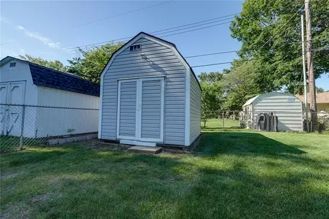 Exterior - 16017 E 37th St, Independence, MO 64055 photo 11 of 11