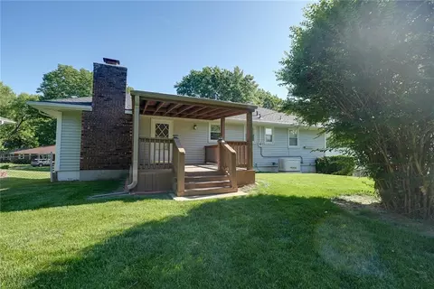 Exterior - 16017 E 37th St, Independence, MO 64055 photo 9 of 11
