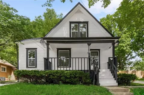575 S Crescent Ave, Independence, MO 64053