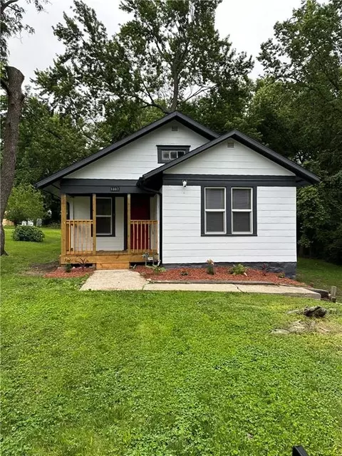 1007 S Crisp Ave, Independence, MO 64054