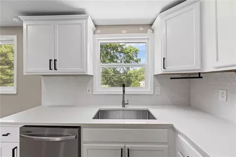 Kitchen - 6508 E 155th St, Grandview, MO 64030 photo 3 of 3