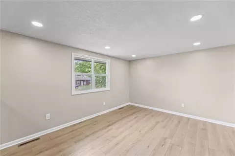 Living - 6508 E 155th St, Grandview, MO 64030 photo 2 of 4