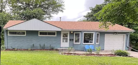 400 Lacy Ln, Belton, MO 64012