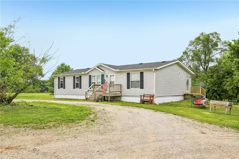 428 SW 850 Rd, Chilhowee, MO 64733