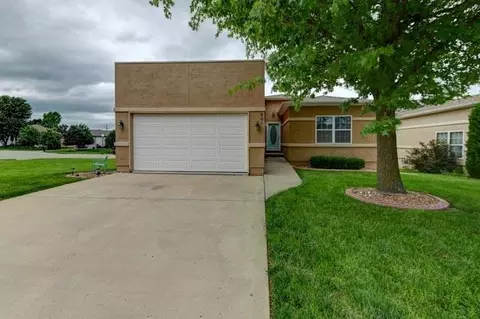 801 NE Sonora Valley Cir, Blue Springs, MO 64014