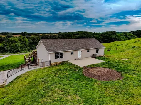 130 SE Sparta Rd, Faucett, MO 64448