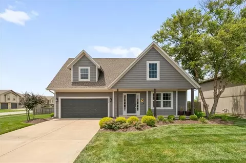 1000 Quartz St, Louisburg, KS 66053