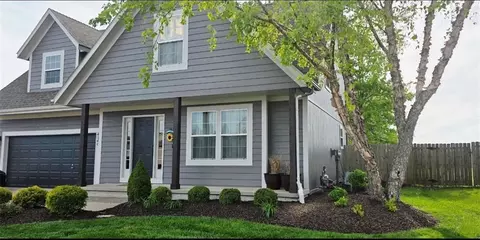 1000 Quartz St, Louisburg, KS 66053