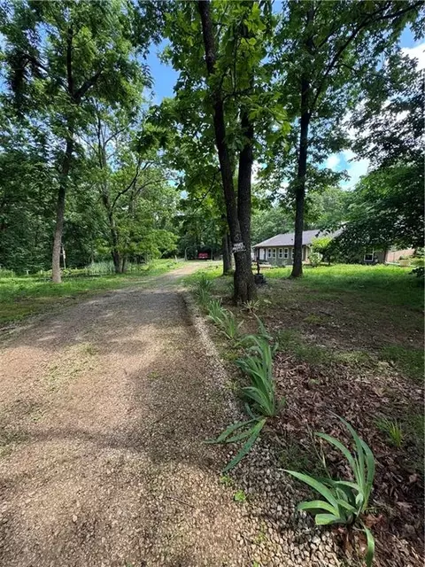 305 SW 600th Rd, Warrensburg, MO 64093