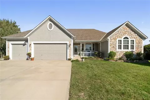 18280 W 157th St, Olathe, KS 66062