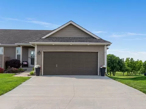 14115 Amanda Ln, Basehor, KS 66007