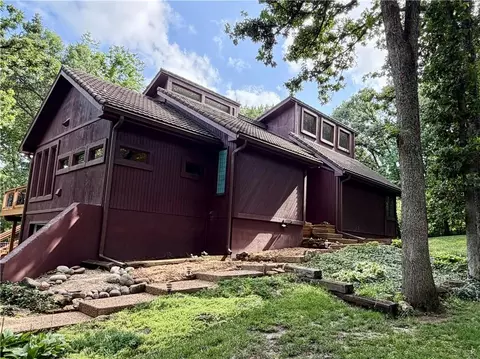 21101 Bittersweet Dr, Lenexa, KS 66220