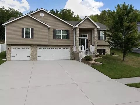 623 S Kisner Dr, Independence, MO 64056
