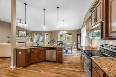 Kitchen - 623 S Kisner Dr, Independence, MO 64056 photo 1 of 2
