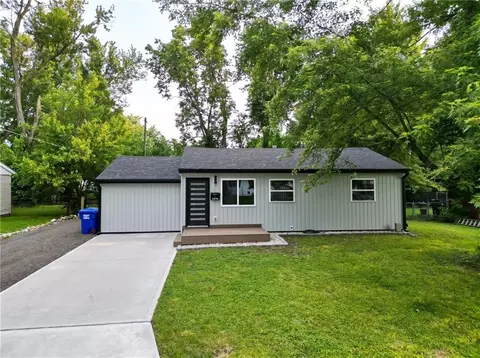 2418 W 3rd St, Sedalia, MO 65301