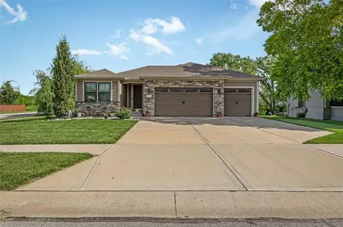 1300 N 4th St East St, Louisburg, KS 66053