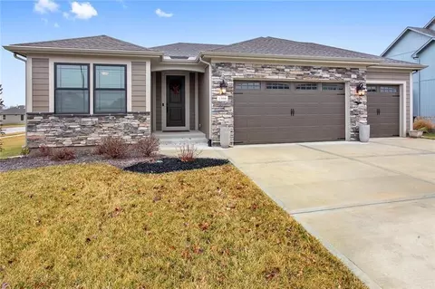 1300 N 4th St East St, Louisburg, KS 66053