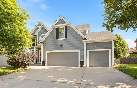 21006 W 48th St, Shawnee, KS 66218
