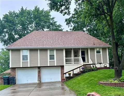 301 Alice St, Blue Springs, MO 64014