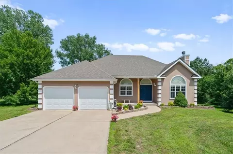 14515 S Hutt Rd, Lone Jack, MO 64070