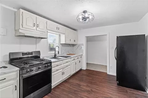 Kitchen - 145 E Farmer St, Independence, MO 64050 photo 2 of 2