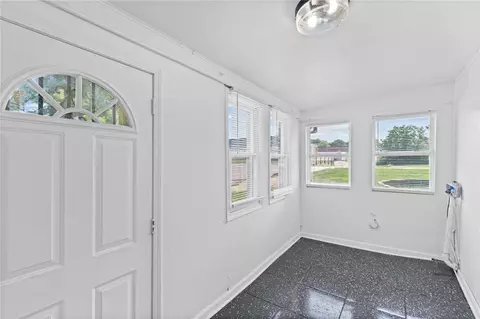 Entry Way - 145 E Farmer St, Independence, MO 64050 photo 1 of 3