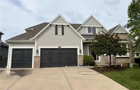 16141 Garnett St, Overland Park, KS 66221