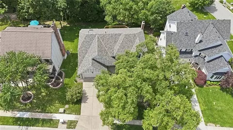 View/Area - 4142 NE Hampstead Dr, Lees Summit, MO 64064 photo 1 of 6