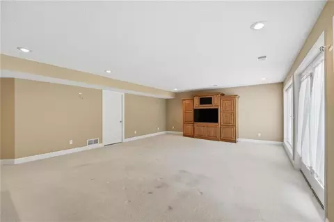 Living - 4142 NE Hampstead Dr, Lees Summit, MO 64064 photo 10 of 10