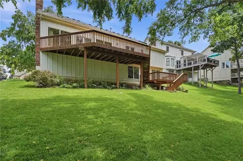 Exterior - 4142 NE Hampstead Dr, Lees Summit, MO 64064 photo 10 of 14