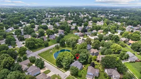 2112 NE Springbrook St, Blue Springs, MO 64014