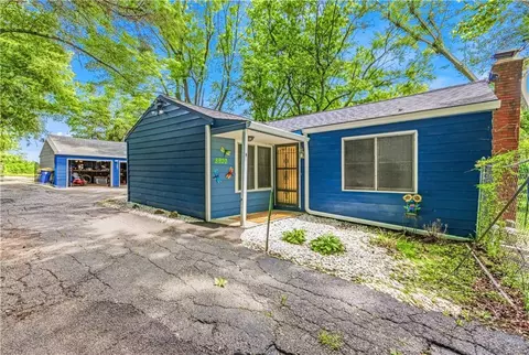 8020 E 92nd St, Kansas City, MO 64138
